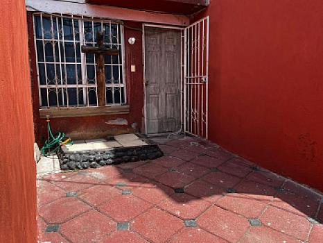 Casa en Venta en los Heroes Tecamac, de 4 niveles y 5 habitaciones