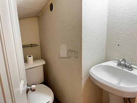 Casa en Venta en los Heroes Tecamac, de 4 niveles y 5 habitaciones