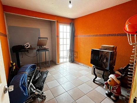 Casa en Venta en los Heroes Tecamac, de 4 niveles y 5 habitaciones