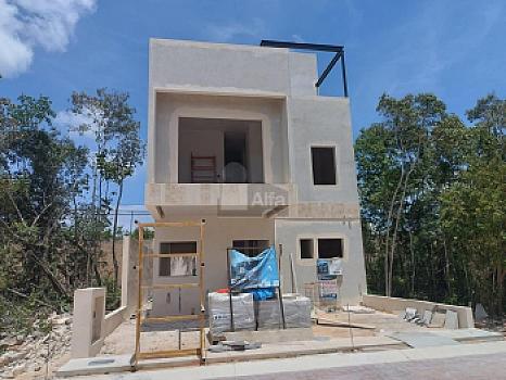 Casa en Venta Altai Residencial SMZ-329, 4 recs, 3.5 baños en 3 niveles, Cancun Quintana Roo