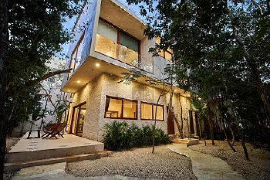 Villa Venta en Holistika, Tulum 4 Recámaras 6 Baños, 320 m², 2 Piscinas,  Rooftop con Gimnasio