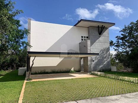 House for Sale and/or Rent in Residencia Cancun Country Club, Cancun Quintana Roo