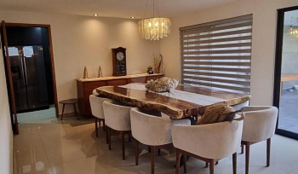 Casa en venta en Gran Jardín | 4 recámaras con baño y jardín