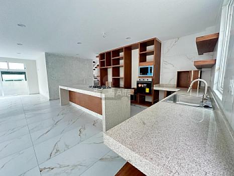 Casa de 5 recámaras en venta, ubicada en Gran Quinta Luxury Residencial Metepec