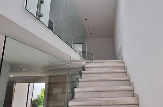Casa en venta en Sierra Nogal | 3 recámaras con baño, jardín y terraza