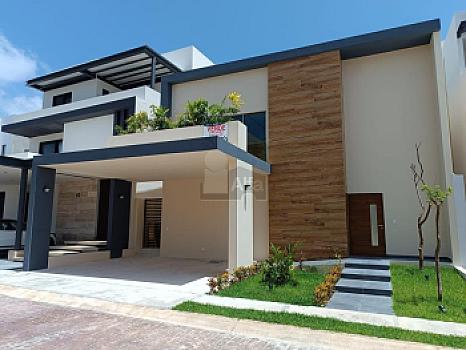 House for Sale 4 beds, 4.5 baths, Via Cumbres, Cancun Quintana Roo