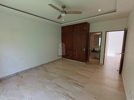 House for Sale 4 beds, 4.5 baths, Via Cumbres, Cancun Quintana Roo