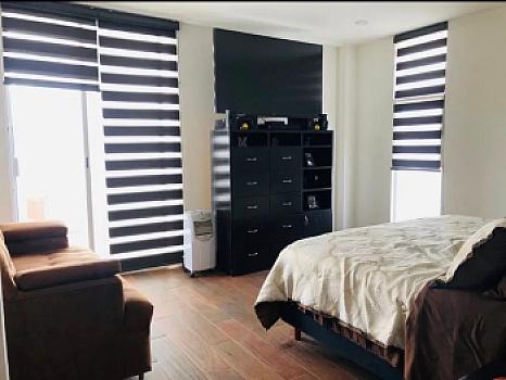CASA EN VENTA FRENTE AL TEC DE MONTERREY