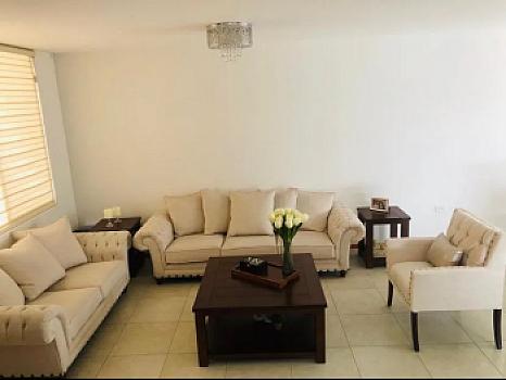 CASA EN VENTA FRENTE AL TEC DE MONTERREY