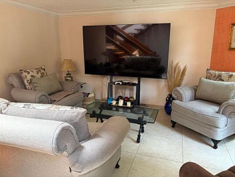 Se vende bonita casa de 3 recámaras con jardín en Bosques de Taragno, Álvaro Obregón