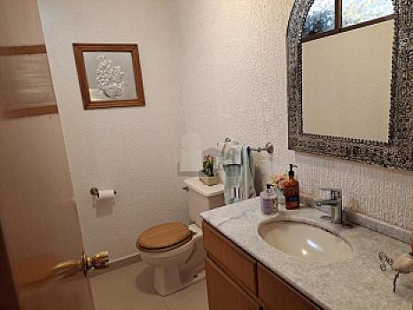 Se vende bonita casa de 3 recámaras con jardín en Bosques de Taragno, Álvaro Obregón