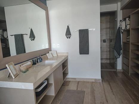 Oceanfront apartment in Puerto Morelos, Riviera Maya