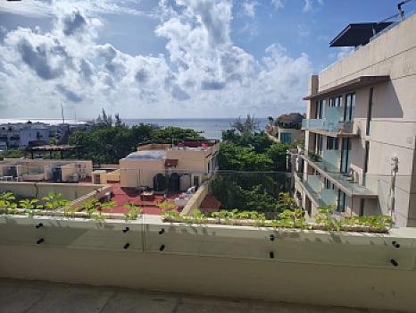 Apartment in Isabella steps from the sea in Playa del Carmen