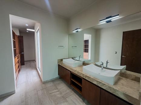 Casa Nueva en Venta | Parque Central Cholul