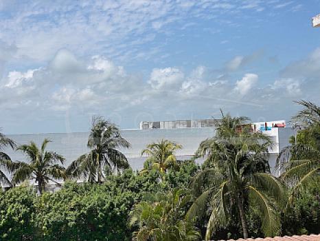 CASI BEACHFRONT Casa en Residencial a 500 metros de la playa