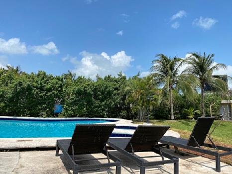 CASI BEACHFRONT Casa en Residencial a 500 metros de la playa
