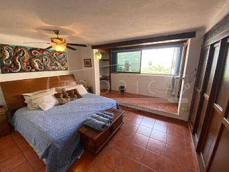 House in a complex 500 meters from the beach
