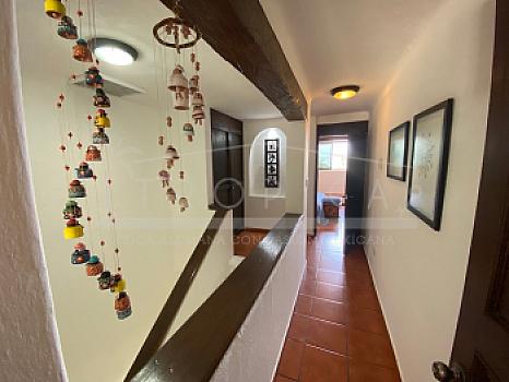 House in a complex 500 meters from the beach