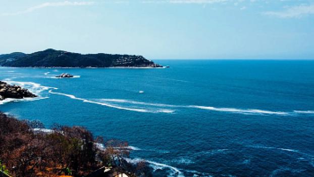 Terreno residencial frente al mar