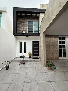 Casa de 4 recámaras y 3 baños en Gran Santa Fe Plus