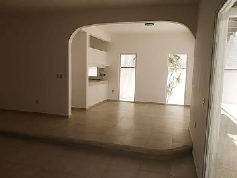 Casa de 4 recámaras y 4 baños en SM 17, Cayo Centro