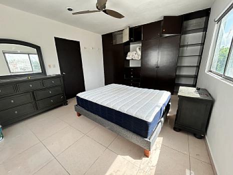 EN RENTA CASA EN PRIVADA DE ALTABRISA CON ALBERCA SIN MUEBLES O AMUEBLADA 3 RECÁMARAS 2.5 BAÑOS