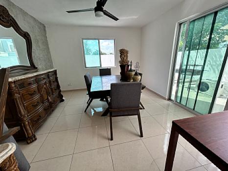 EN RENTA CASA EN PRIVADA DE ALTABRISA CON ALBERCA SIN MUEBLES O AMUEBLADA 3 RECÁMARAS 2.5 BAÑOS