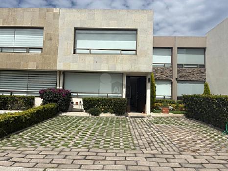 Casa en renta en Calimaya Fraccionamiento Lomas Virreyes