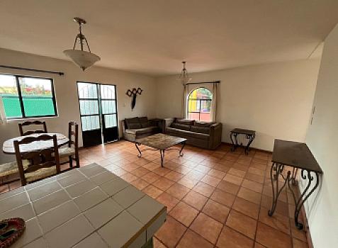 Departamento en primer piso con vista a la Parroquia