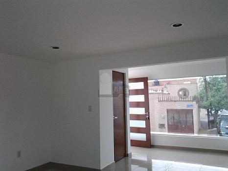 OFICINA EN VENTA , ZONA TEQUIS,  40 METR0S T0TALES, EN ESQUINA, VISIBILIDAD.