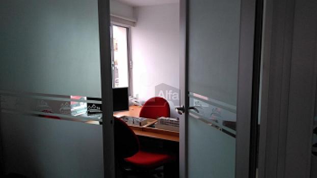 OFICINA EN VENTA , ZONA TEQUIS,  40 METR0S T0TALES, EN ESQUINA, VISIBILIDAD.
