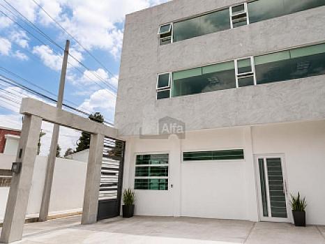 Edificio corporativo junto a Fiscalía de Toluca