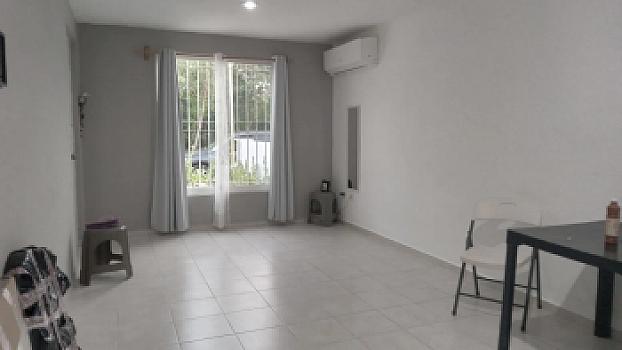 Casa semi amueblada en La Herradura II