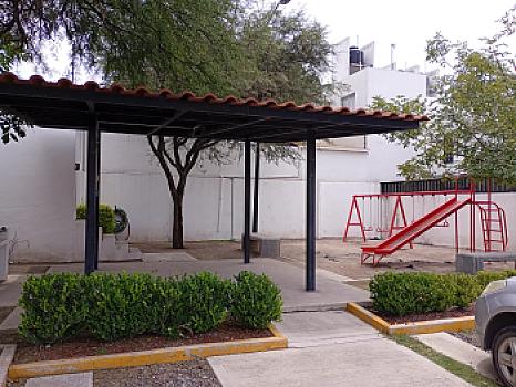 Beautiful and functional house for sale, located in the fraccionamiento Hacienda del Bosque, Querétaro