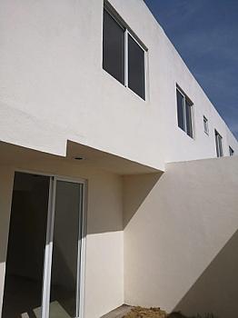 CASA EN VENTA, A 15 MIN DE GALERIAS METEPEC. UBICADA EN RESIDENCIAL QUINTO SOL.