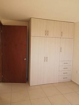 CASA EN VENTA, A 15 MIN DE GALERIAS METEPEC. UBICADA EN RESIDENCIAL QUINTO SOL.