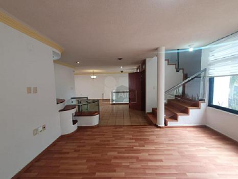 Casa en venta en Gran Jardín frente a área verde | 380 m²