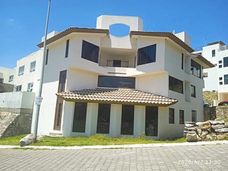 Venta de casa en Residencial Britania la Calera