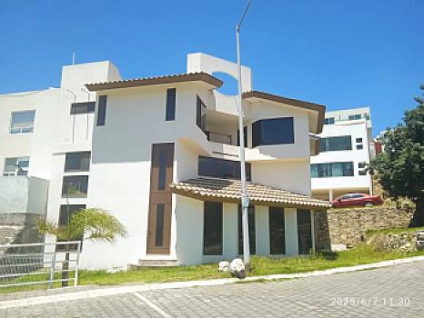 Venta de casa en Residencial Britania la Calera
