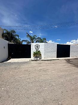 🏭 ¡OPORTUNIDAD ÚNICA DE INVERSIÓN COMERCIAL E INDUSTRIAL EN SANTA ROSA JÁUREGUI! 🏢