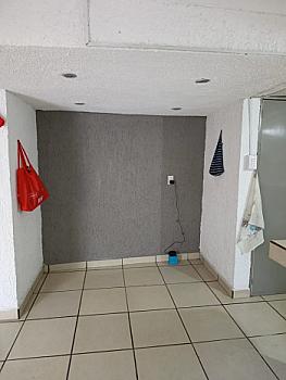 Casa con amplios espacios e iluminados espacios interiores