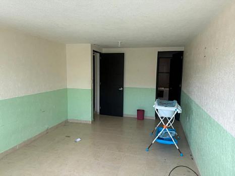 Casa dentro de fraccionamiento privado con 4 recámaras