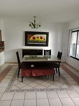 Hermosa casa con 4  recamaras.