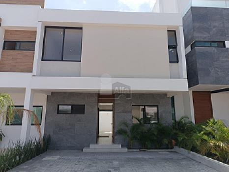 Casa en Venta – Residencial Arbolada, Cancún, Quintana Roo