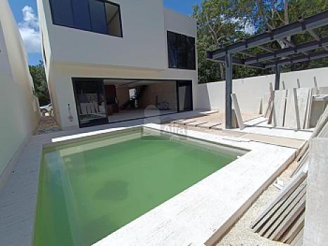 Casa LOSANTOS. venta en Smz 323, Cancun, Quintana Roo