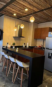 Venta estudio totalmente amueblado y equipado con Alberca y jacuzzi a 5 min de la playa y Av Kukulcan