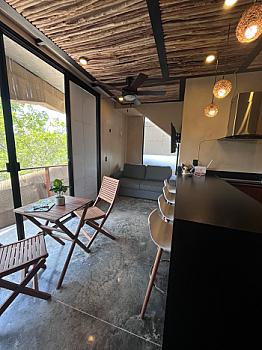 Venta estudio totalmente amueblado y equipado con Alberca y jacuzzi a 5 min de la playa y Av Kukulcan