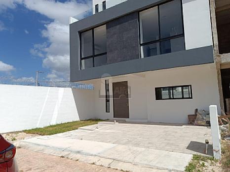 House for rent in Residencial Arbolada 3 beds, 3.5 baths, pool, Cancun Quintana Roo