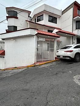 ESPACIOSA CASA A LA VENTA EN IZTAPALAPA