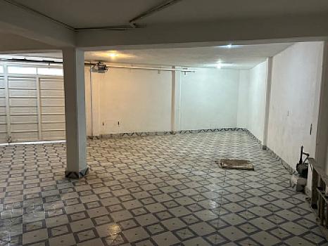 ESPACIOSA CASA A LA VENTA EN IZTAPALAPA
